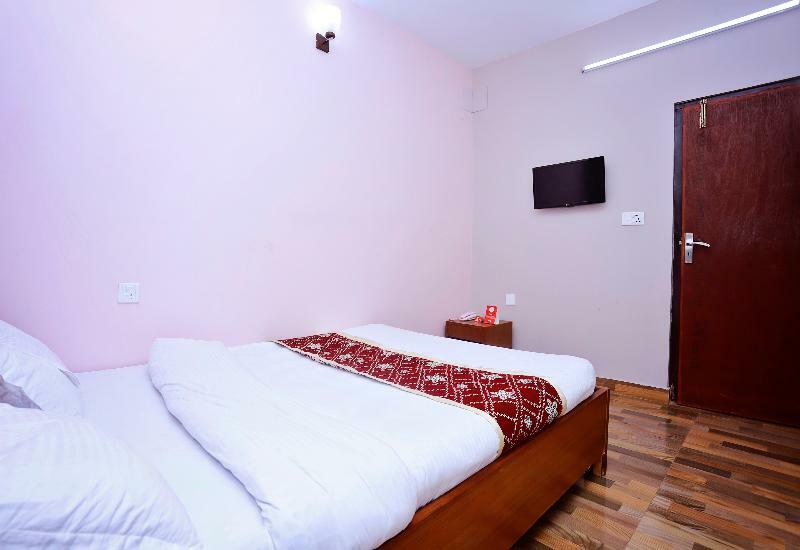 Oyo 575 Api Suites Pokhara Exterior photo